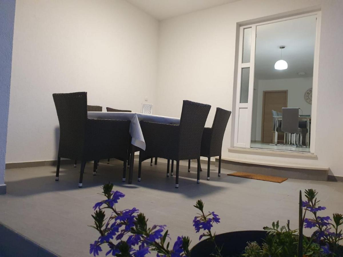 Apartmani Sara Bibinje Extérieur photo